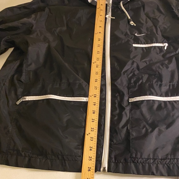 Nike Unisex Black and White Windbreaker 90’s Style Sz L (12-14) - Picture 11 of 13
